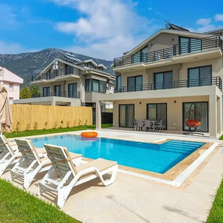 Lina Oeluedeniz/fethiye Otel 3*